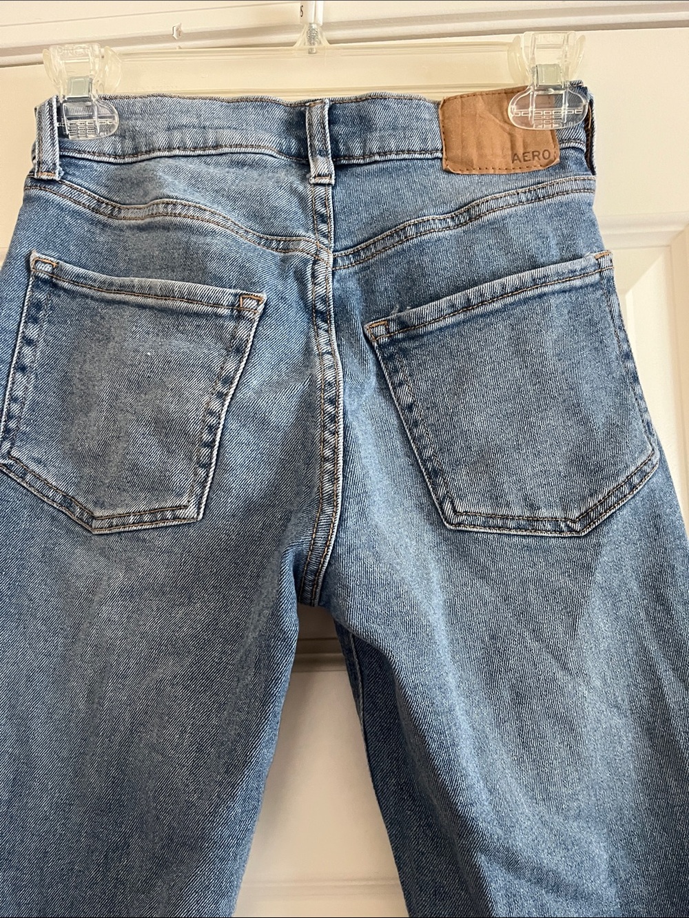 Aeropostale Women's Distressed Cropped Jeans - Denim Blue size 000